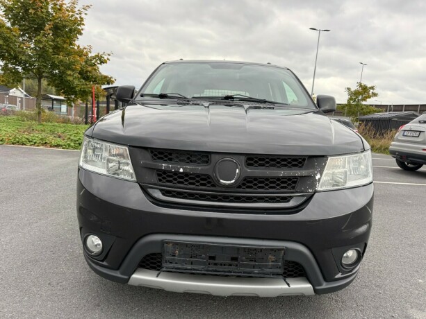 fiat-freemont-diesel-2011-big-7