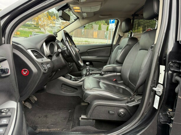 fiat-freemont-diesel-2011-big-17