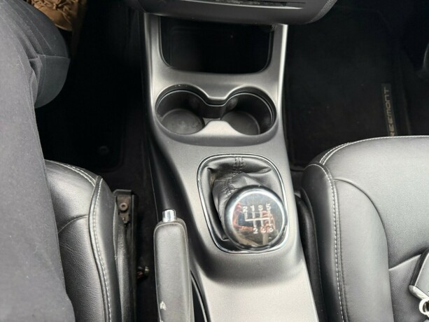 fiat-freemont-diesel-2011-big-29