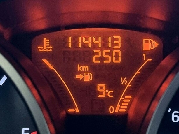 nissan-juke-diesel-2012-big-16
