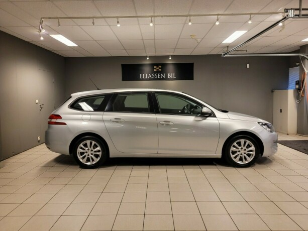 peugeot-308-sw-diesel-2017-big-3