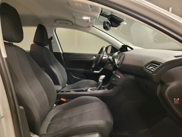 peugeot-308-sw-diesel-2017-big-11