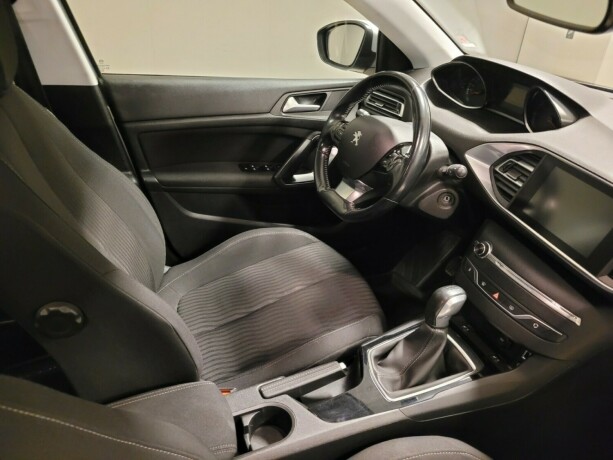 peugeot-308-sw-diesel-2017-big-14