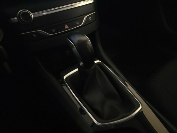 peugeot-308-sw-diesel-2017-big-17