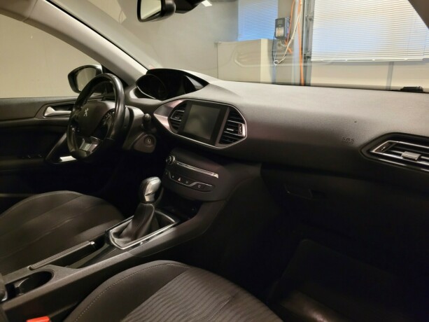 peugeot-308-sw-diesel-2017-big-13