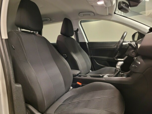 peugeot-308-sw-diesel-2017-big-12