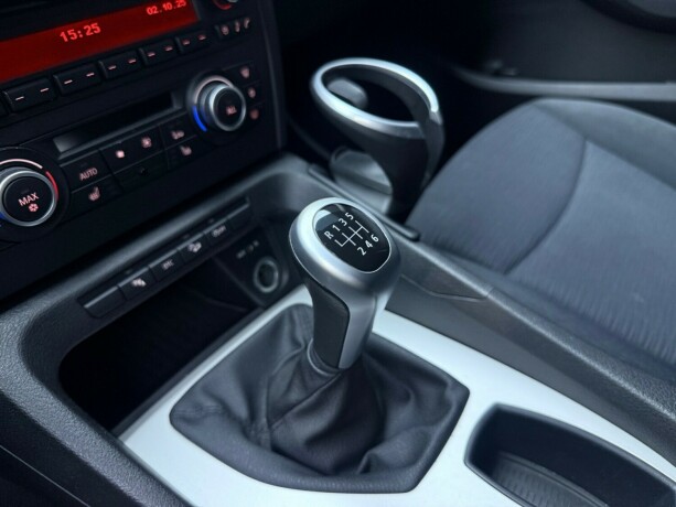 bmw-x1-diesel-2010-big-18