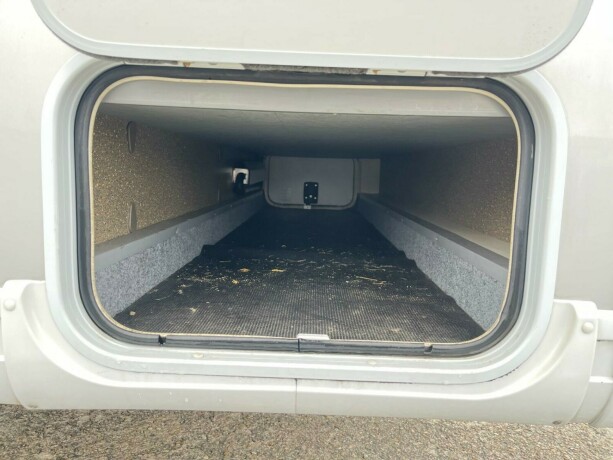 dethleffs-i-7010-2-2-enkle-lave-senger-bak-senkeseng-alde-ac-i-bil-bodel-vinterpakke-god-nyttelast-diesel-2013-big-13
