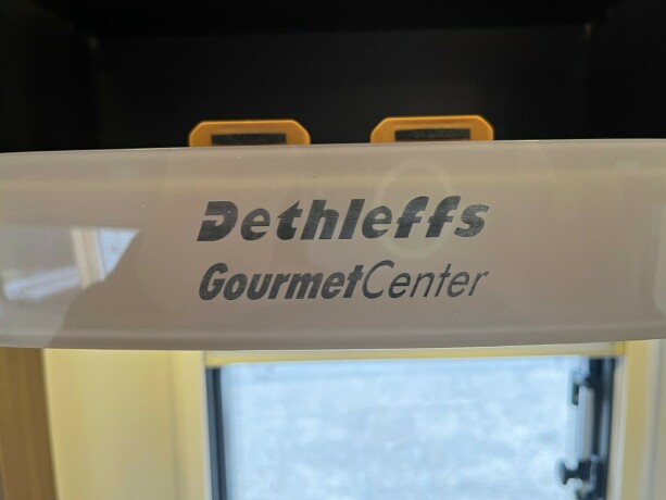 dethleffs-i-7010-2-2-enkle-lave-senger-bak-senkeseng-alde-ac-i-bil-bodel-vinterpakke-god-nyttelast-diesel-2013-big-49