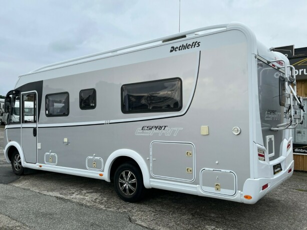 dethleffs-i-7010-2-2-enkle-lave-senger-bak-senkeseng-alde-ac-i-bil-bodel-vinterpakke-god-nyttelast-diesel-2013-big-6