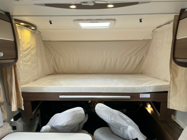dethleffs-i-7010-2-2-enkle-lave-senger-bak-senkeseng-alde-ac-i-bil-bodel-vinterpakke-god-nyttelast-diesel-2013-big-27