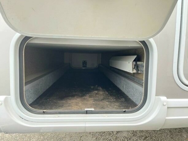 dethleffs-i-7010-2-2-enkle-lave-senger-bak-senkeseng-alde-ac-i-bil-bodel-vinterpakke-god-nyttelast-diesel-2013-big-12