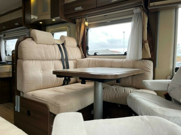 dethleffs-i-7010-2-2-enkle-lave-senger-bak-senkeseng-alde-ac-i-bil-bodel-vinterpakke-god-nyttelast-diesel-2013-big-33