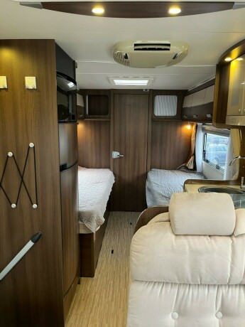 dethleffs-i-7010-2-2-enkle-lave-senger-bak-senkeseng-alde-ac-i-bil-bodel-vinterpakke-god-nyttelast-diesel-2013-big-59