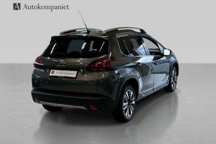 peugeot-2008-bensin-2017-big-3