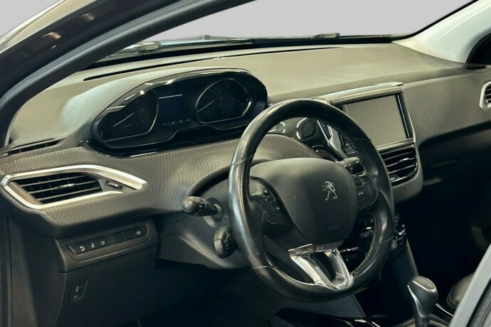 peugeot-2008-bensin-2017-big-6
