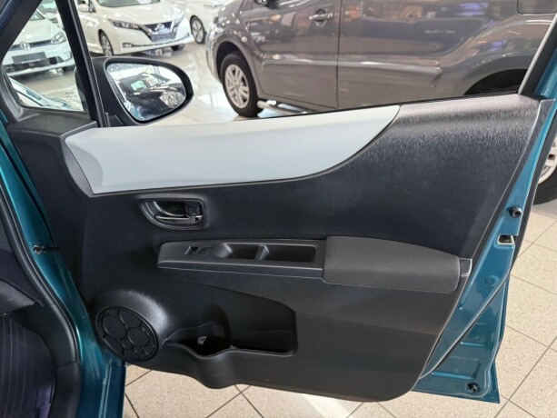 toyota-yaris-bensin-2013-big-26