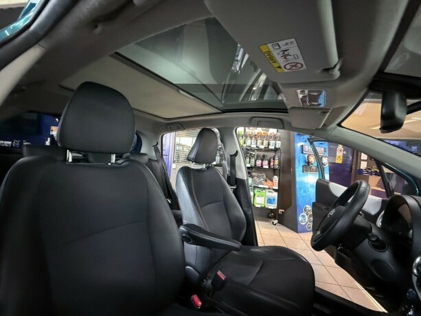 toyota-yaris-bensin-2013-big-28
