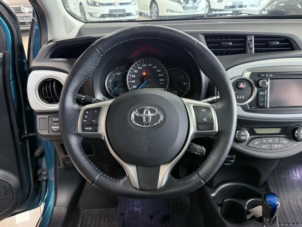 toyota-yaris-bensin-2013-big-12
