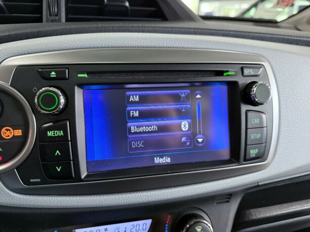toyota-yaris-bensin-2013-big-20