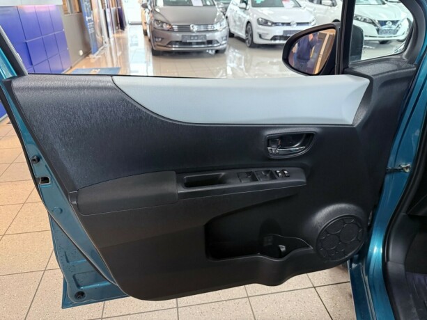 toyota-yaris-bensin-2013-big-9