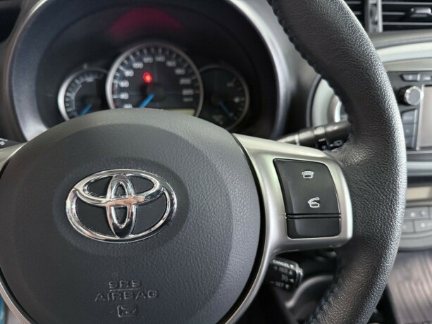 toyota-yaris-bensin-2013-big-14