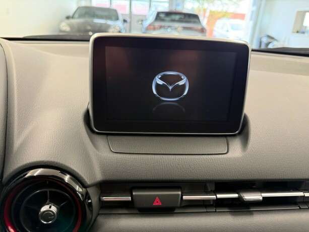 mazda-cx-3-bensin-2016-big-12