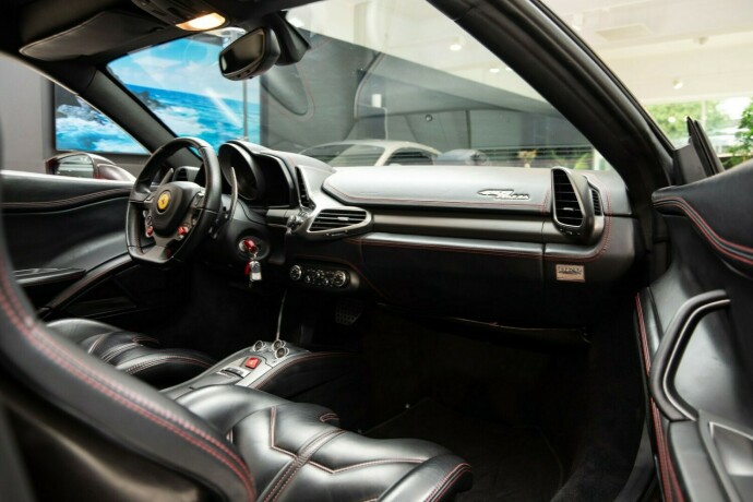 ferrari-458-bensin-2010-big-26