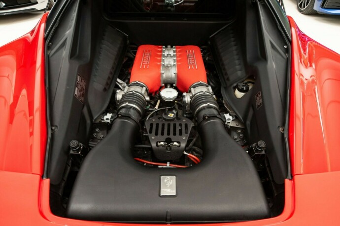 ferrari-458-bensin-2010-big-33