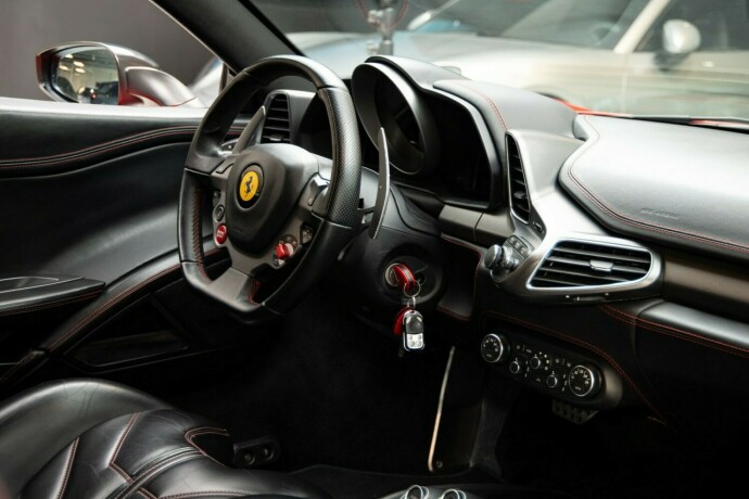 ferrari-458-bensin-2010-big-27