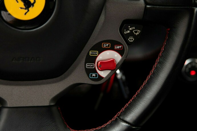 ferrari-458-bensin-2010-big-16