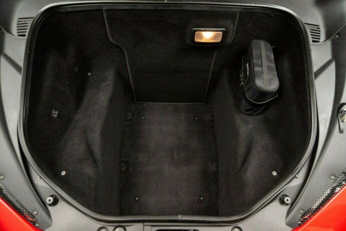 ferrari-458-bensin-2010-big-35