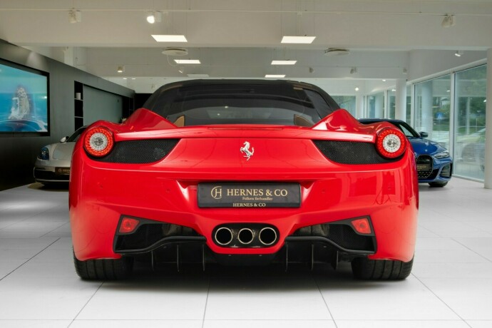 ferrari-458-bensin-2010-big-9
