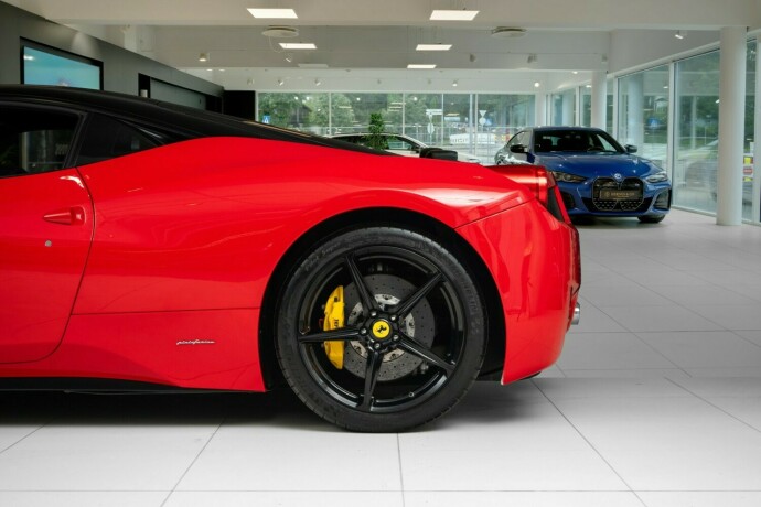 ferrari-458-bensin-2010-big-6