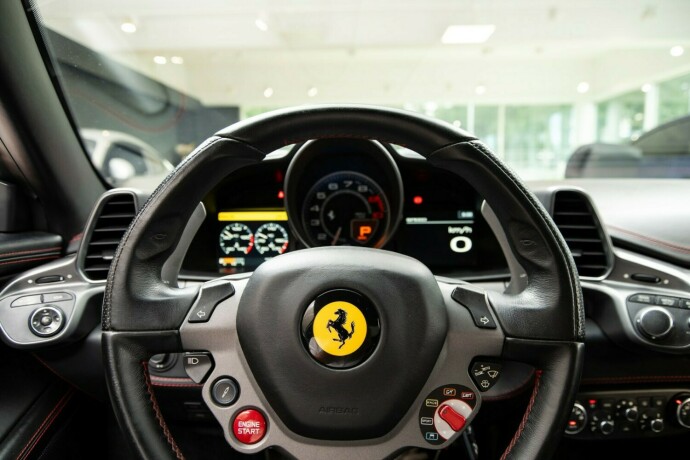 ferrari-458-bensin-2010-big-15