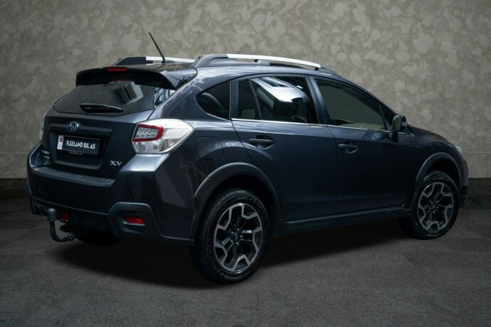 subaru-xv-bensin-2016-big-8
