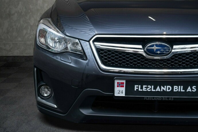 subaru-xv-bensin-2016-big-3