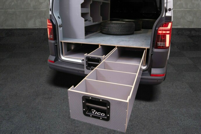 volkswagen-transporter-diesel-2022-big-31