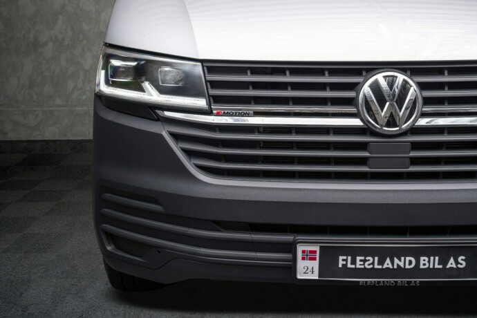 volkswagen-transporter-diesel-2022-big-7