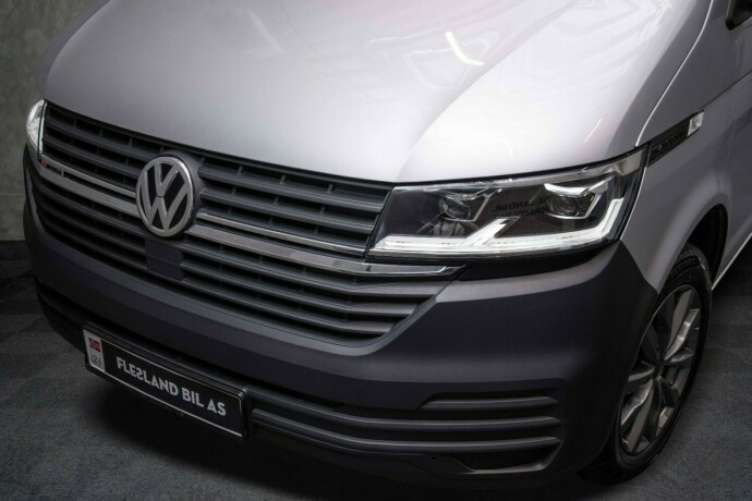 volkswagen-transporter-diesel-2022-big-4
