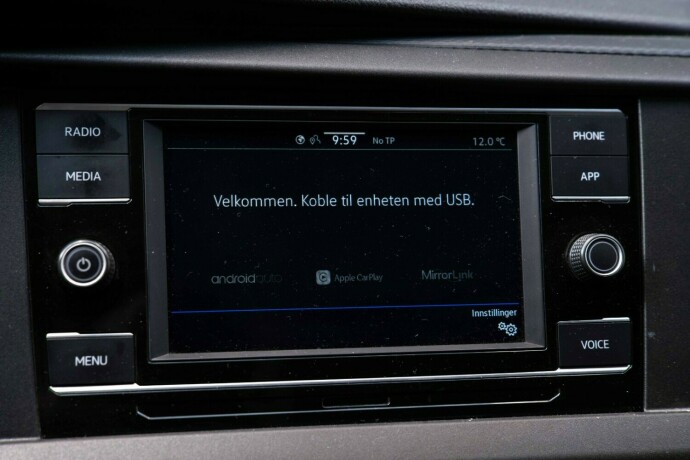 volkswagen-transporter-diesel-2022-big-23
