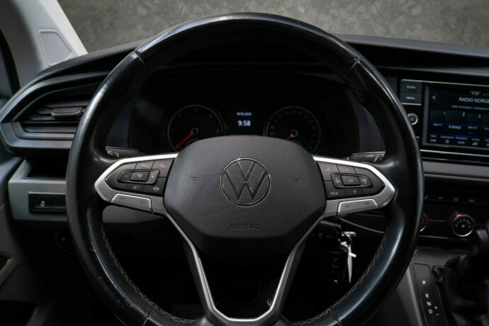 volkswagen-transporter-diesel-2022-big-15