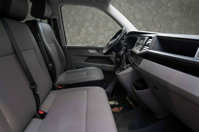 volkswagen-transporter-diesel-2022-big-28