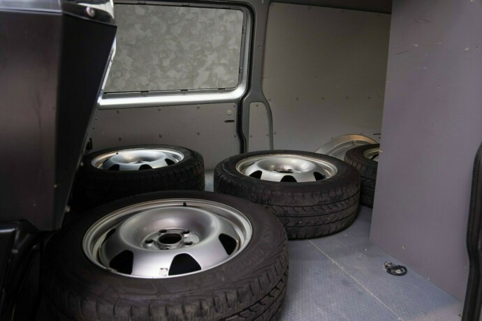 volkswagen-transporter-diesel-2022-big-34