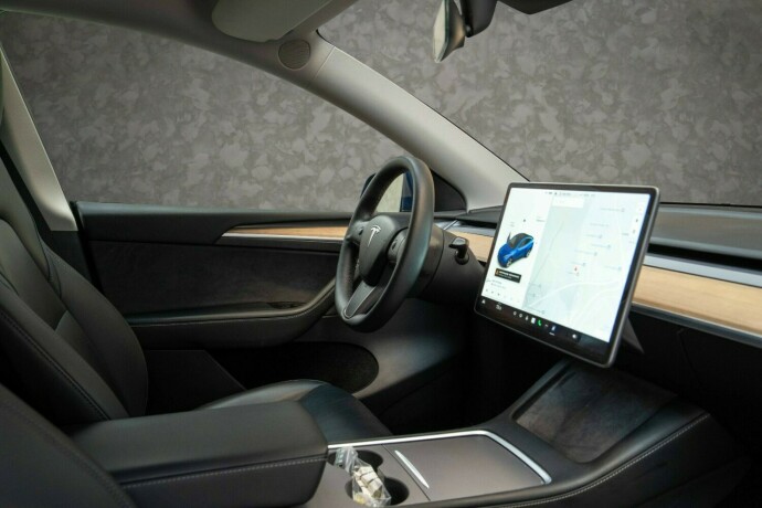 tesla-model-y-elektrisitet-2021-big-32