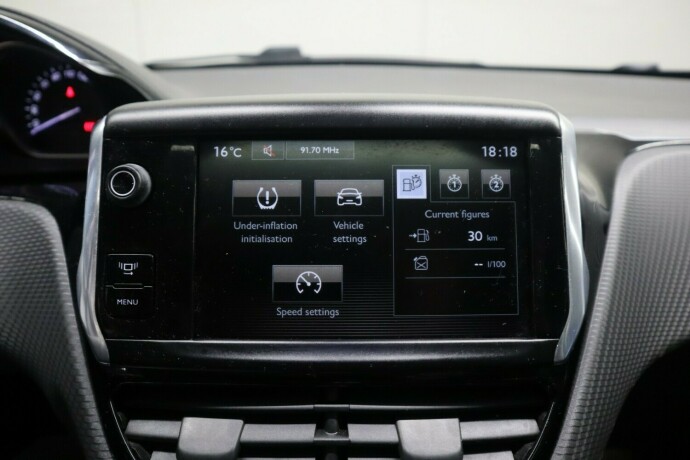 peugeot-2008-bensin-2013-big-28