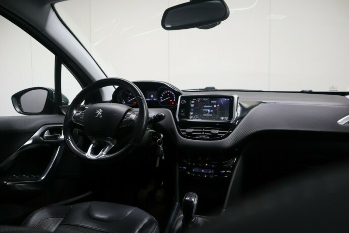 peugeot-2008-bensin-2013-big-17