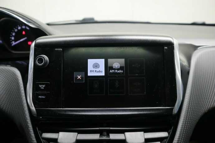 peugeot-2008-bensin-2013-big-27