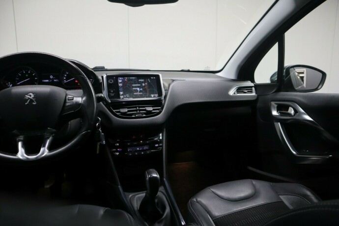 peugeot-2008-bensin-2013-big-16