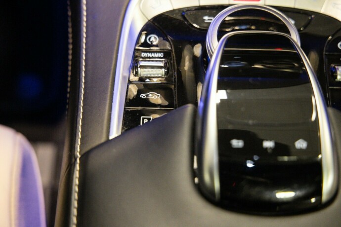mercedes-benz-s-klasse-bensin-2018-big-23